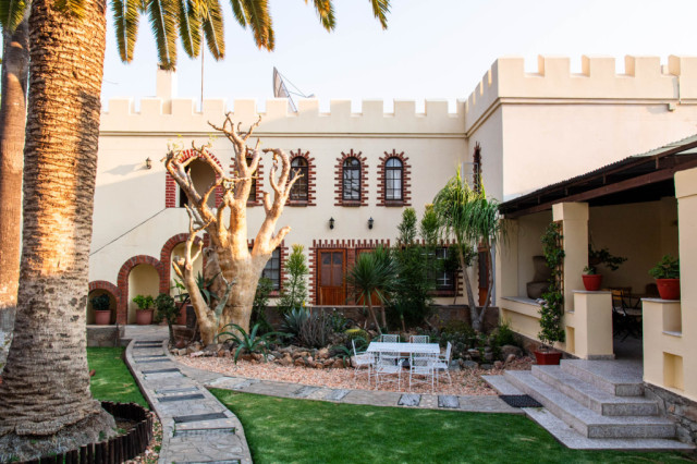 The farm extends over 11,000 hectares with an esta...