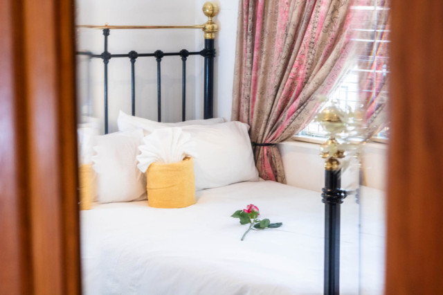 The farm extends over 11,000 hectares with an esta...